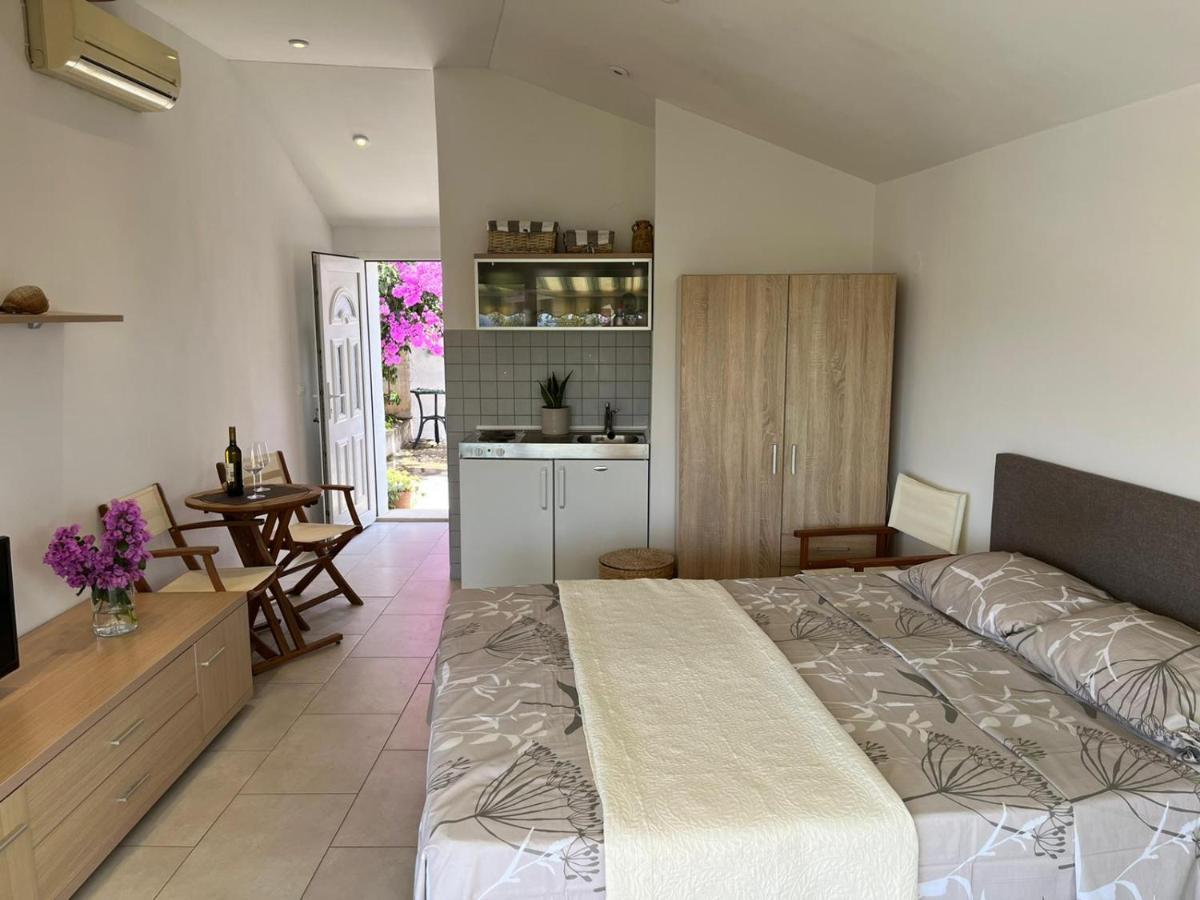 Studio Apartment Sol مْليني المظهر الخارجي الصورة